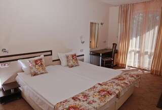 Отель Hotel Palma Бургас Стандартный двухместный номер с 1 кроватью или 2 отдельными кроватями-3